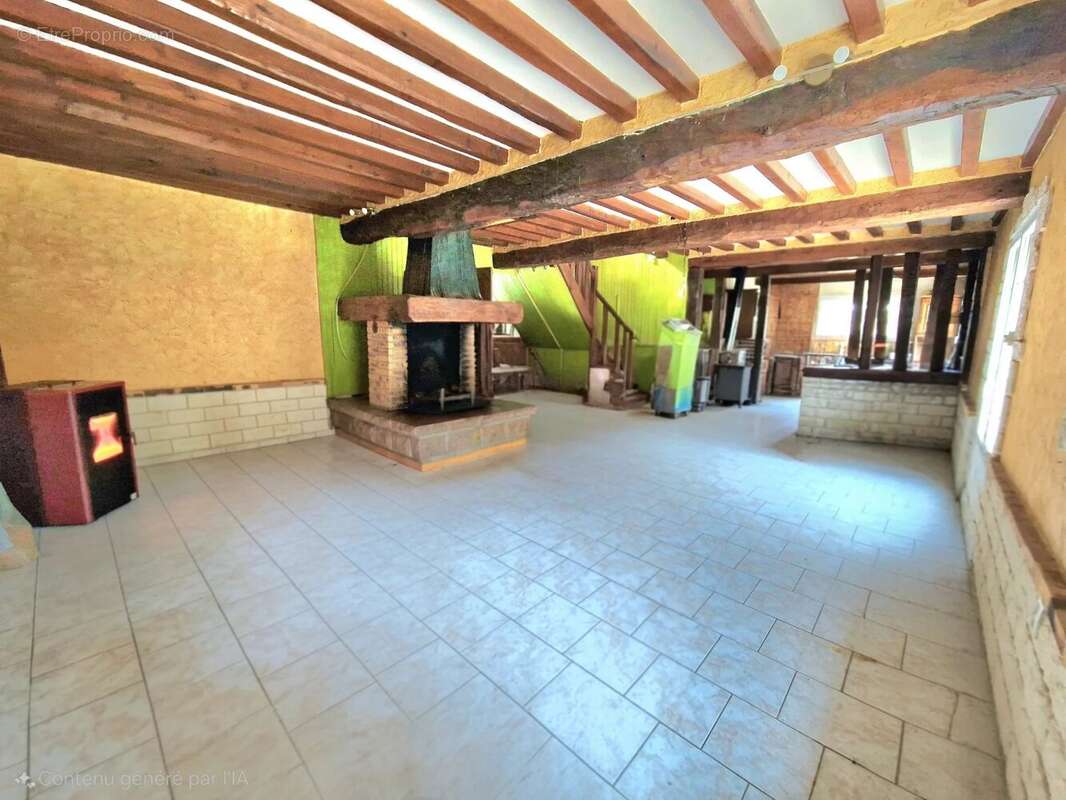 Maison à MENNEVAL