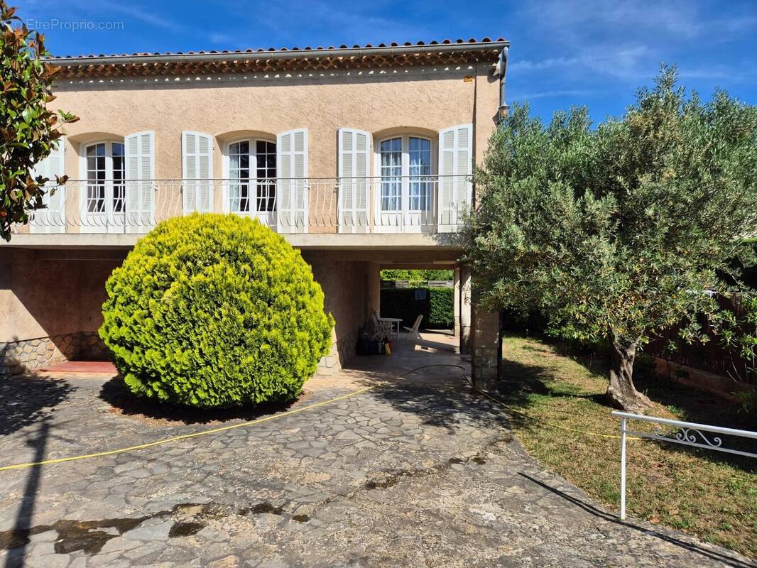 Maison à CUERS