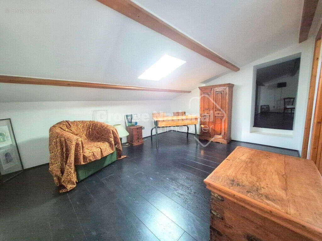 Maison à GREOUX-LES-BAINS