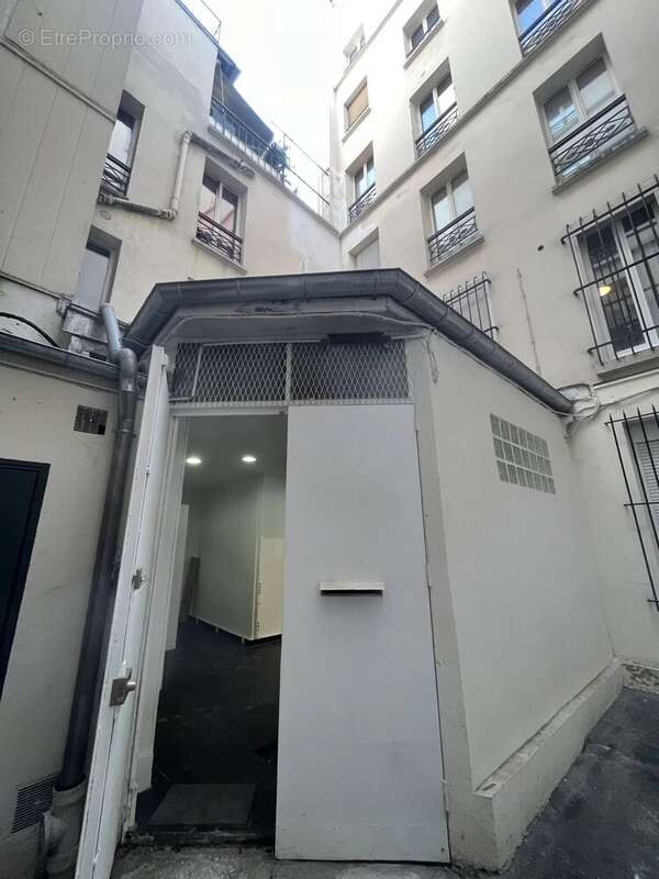 Commerce à PARIS-3E