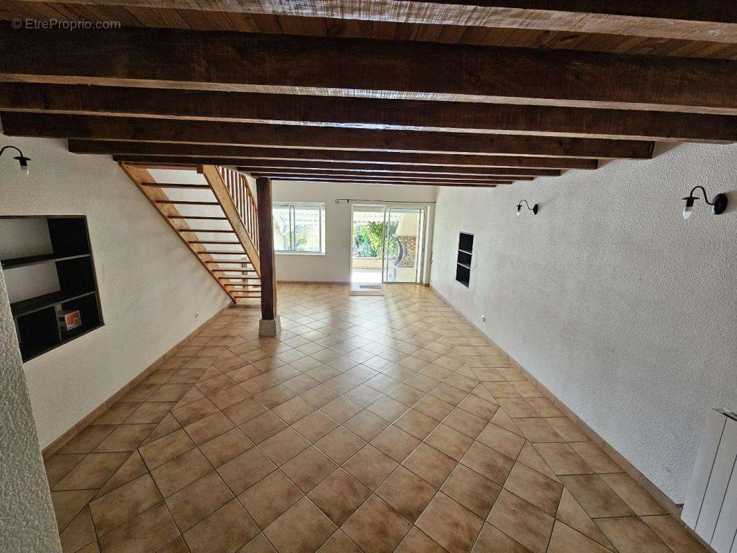 Maison à CASTET-ARROUY