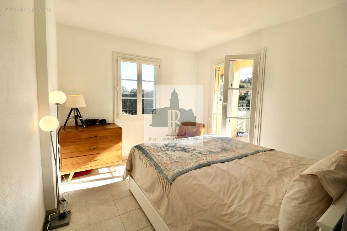 Saint-Tropez, appartement 2 chambres, 2 balcons, vue dégagée - photo 6