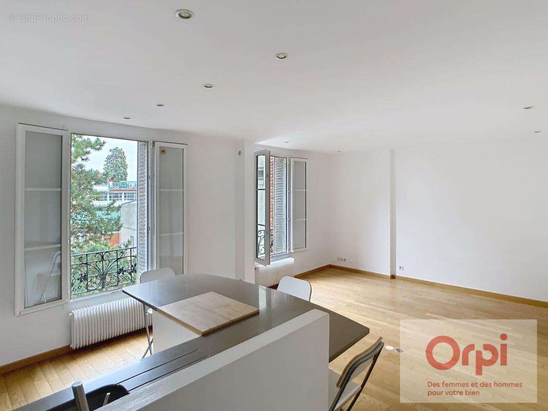 Appartement à ISSY-LES-MOULINEAUX