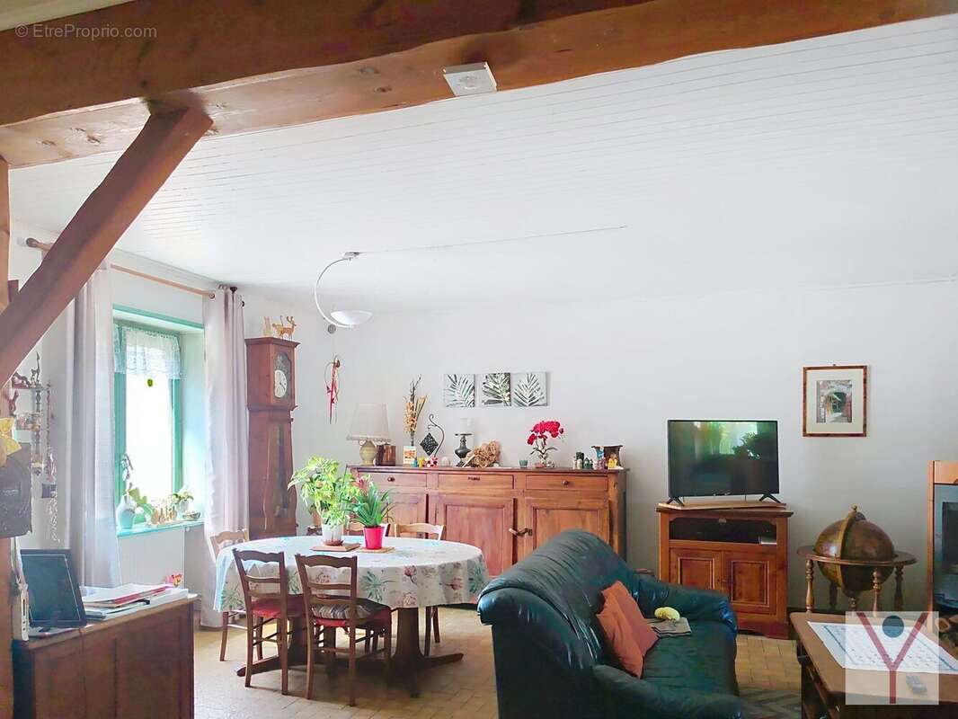 Maison 148 m² à Villars-Les-Dombes  - photo 7