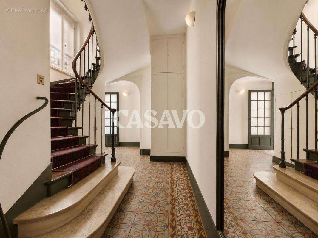 Appartement à PARIS-7E