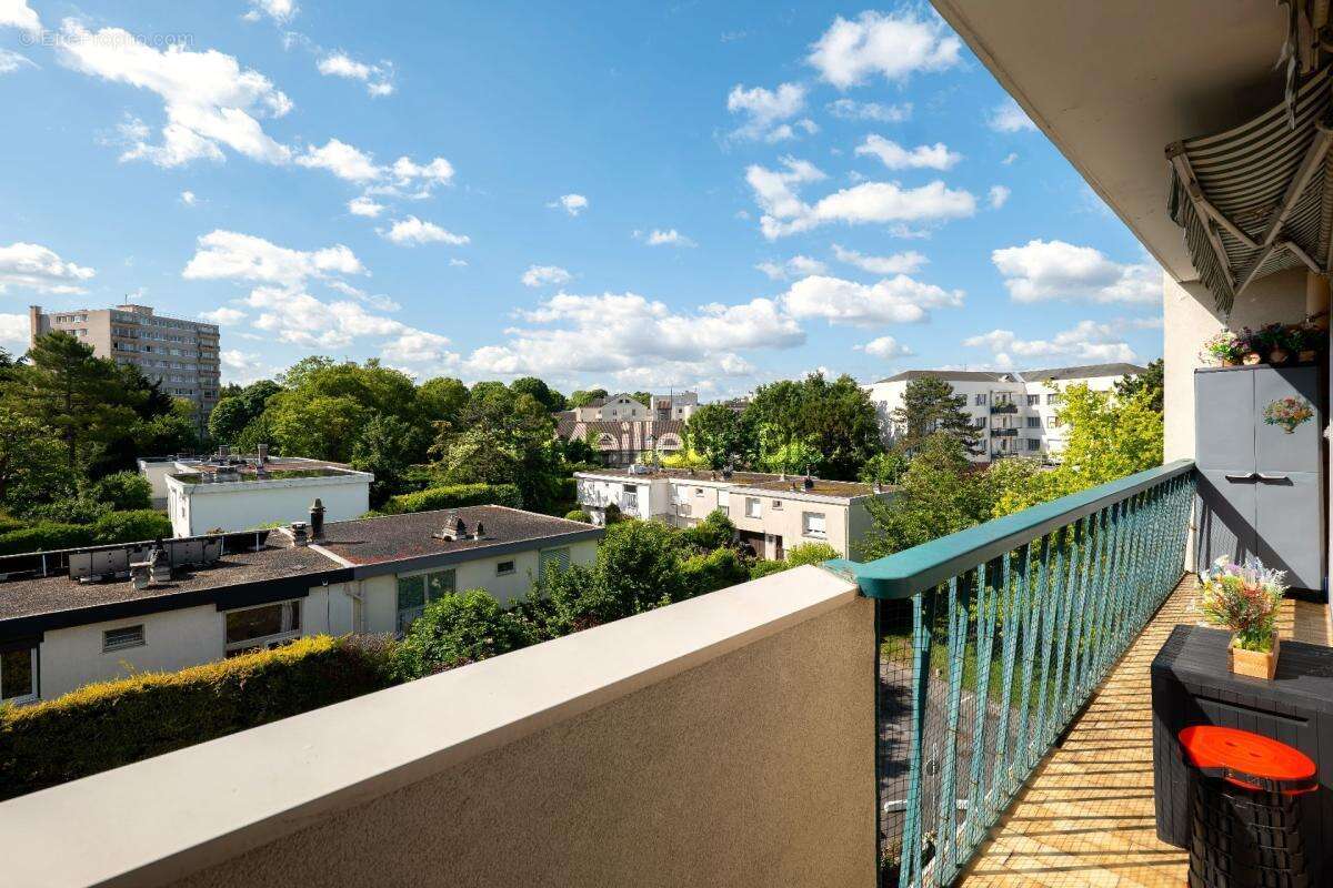 Appartement à FRESNES