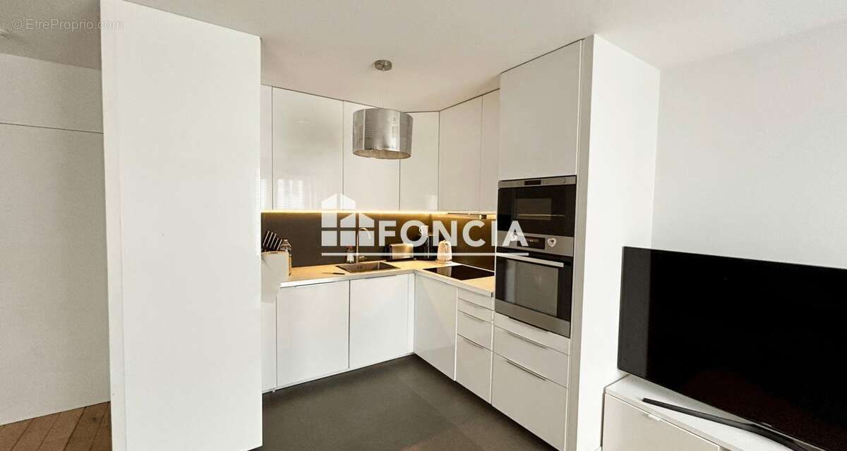 Appartement à SARTROUVILLE