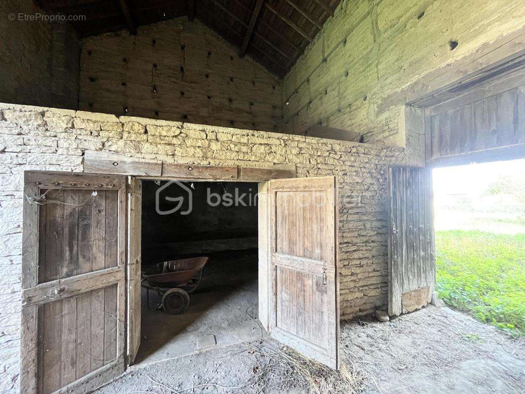 Maison à CRECHES-SUR-SAONE