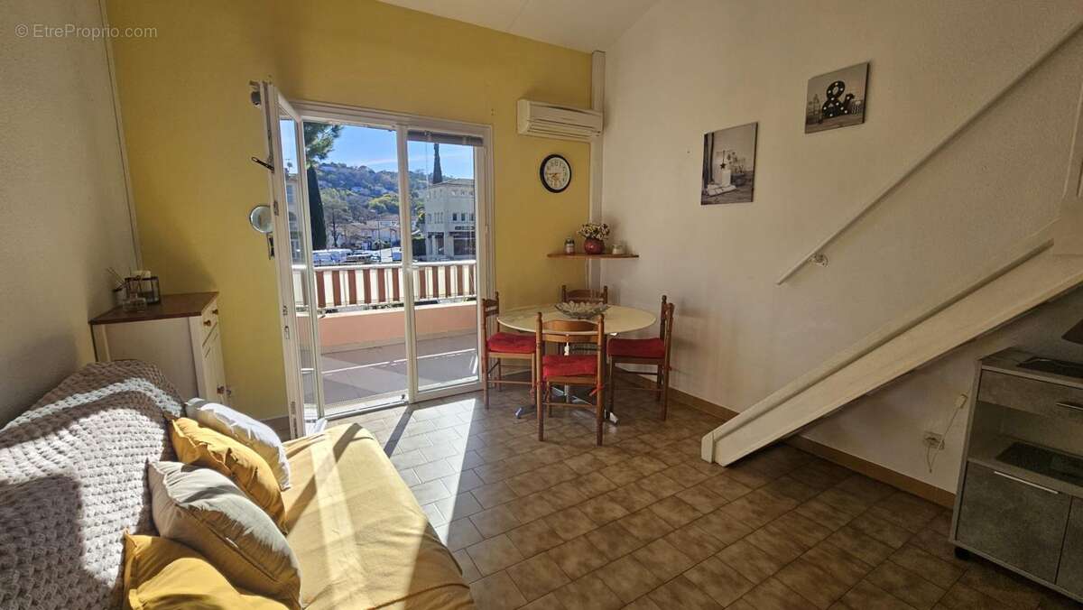 Appartement à VALLAURIS