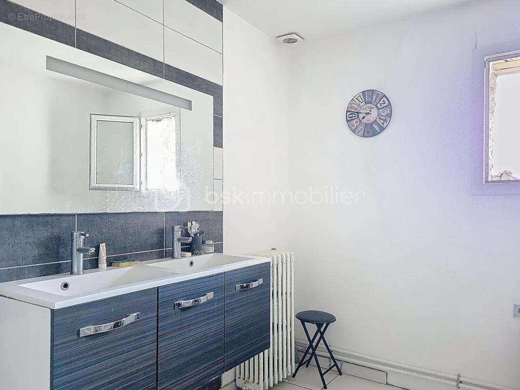 Maison à LABRUGUIERE