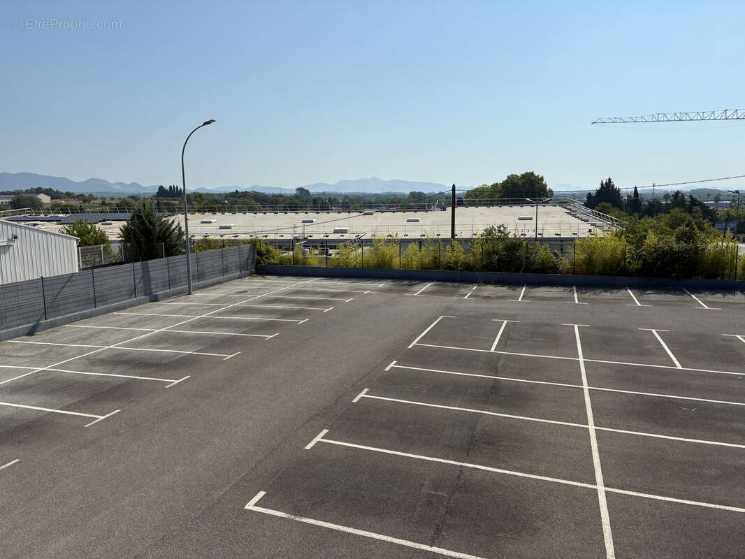 Terrain avec local commercial a vendre - 2600 m2 proche autoroute - photo 7