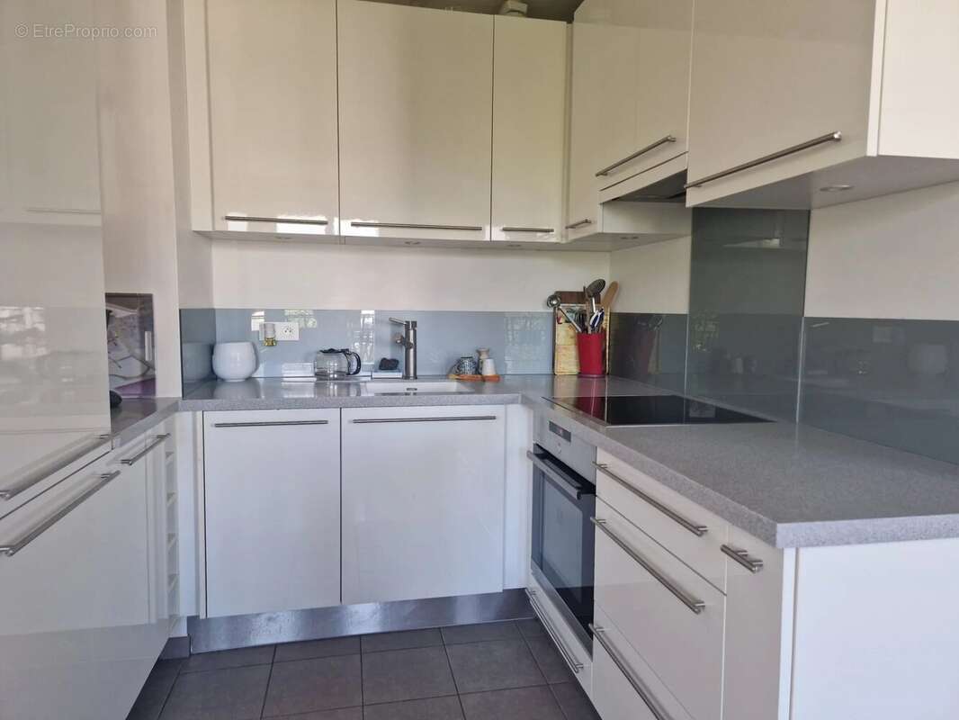 Appartement à VOISINS-LE-BRETONNEUX