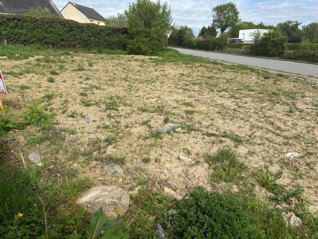 Terrain à LA GACILLY