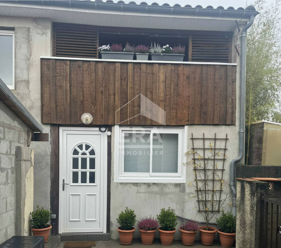 Maison à SAINT-SEURIN-SUR-L'ISLE