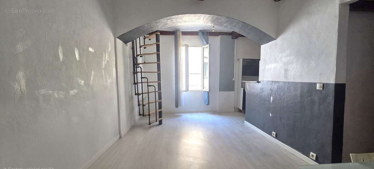 Appartement 48 m² à Cuges-Les-Pins  - photo 3