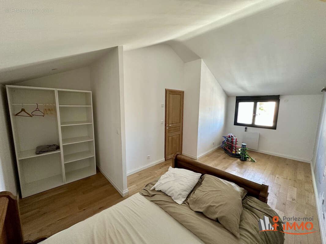 Maison à SAINT-DENIS-EN-BUGEY