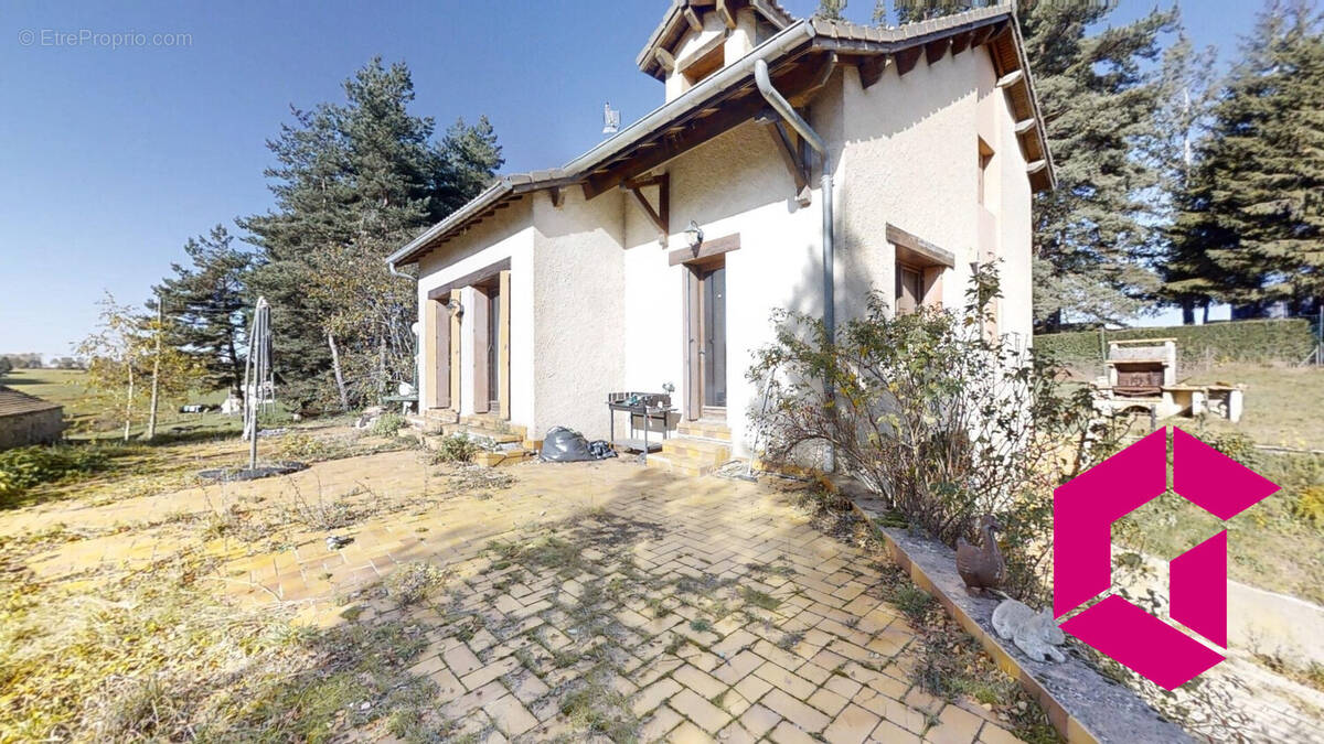 Maison à SAINT-AGREVE