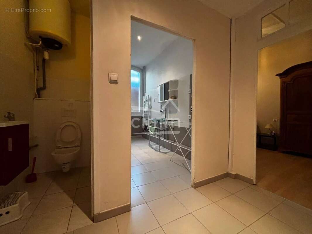 Appartement à LARAGNE-MONTEGLIN