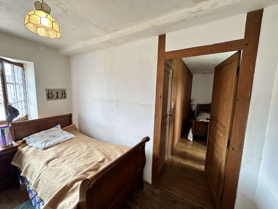 Maison à SAINT-ROMAIN-SUR-GIRONDE