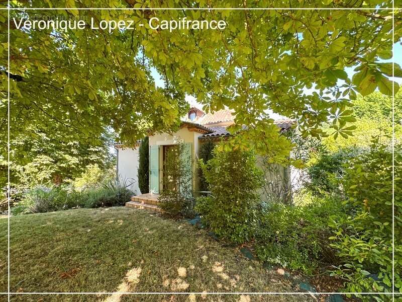 Agen, à seulement 6kms, authentique maison en pierre de 203m² avec grand terrain, garage et cave - photo 14