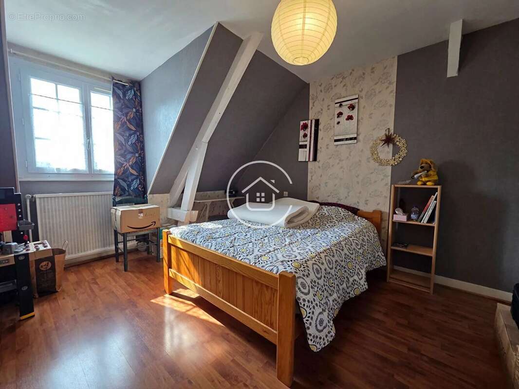 Maison à SAINT-GERVAIS-LA-FORET