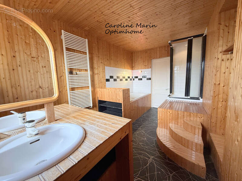 Maison à BOURG-ACHARD