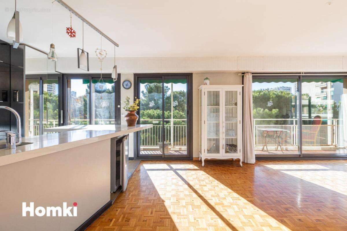 Appartement à MARSEILLE-9E