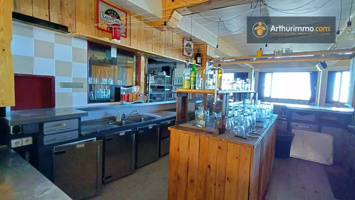 Commerce à MONTFERRIER