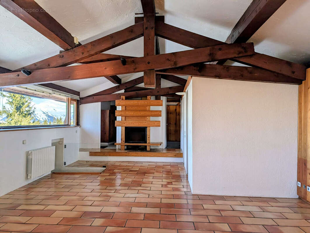 Maison à LES CHAPELLES