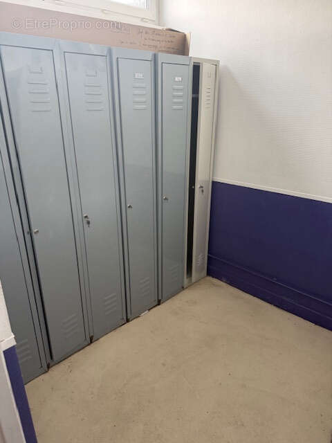 Commerce à LE CHAMBON-FEUGEROLLES