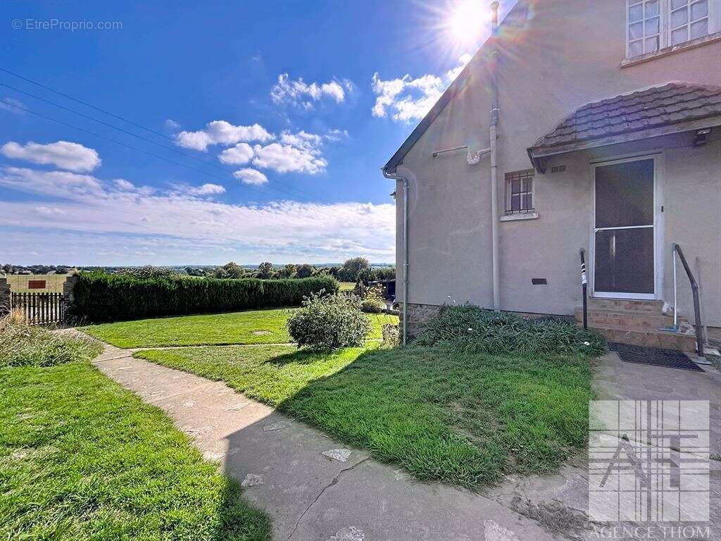 Maison à SAINT-AUBIN-DU-DESERT