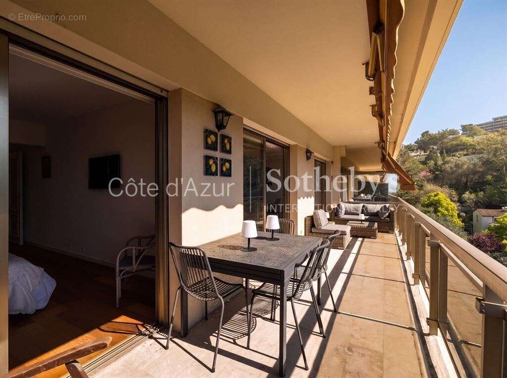 Appartement à LE CANNET