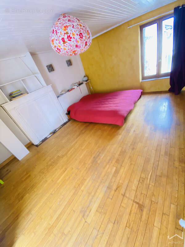 Maison à CARENTOIR