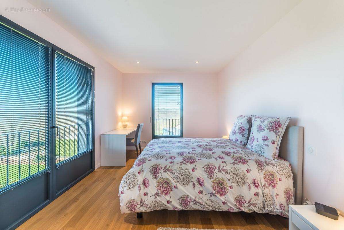 Maison à LENTILLAC-SAINT-BLAISE