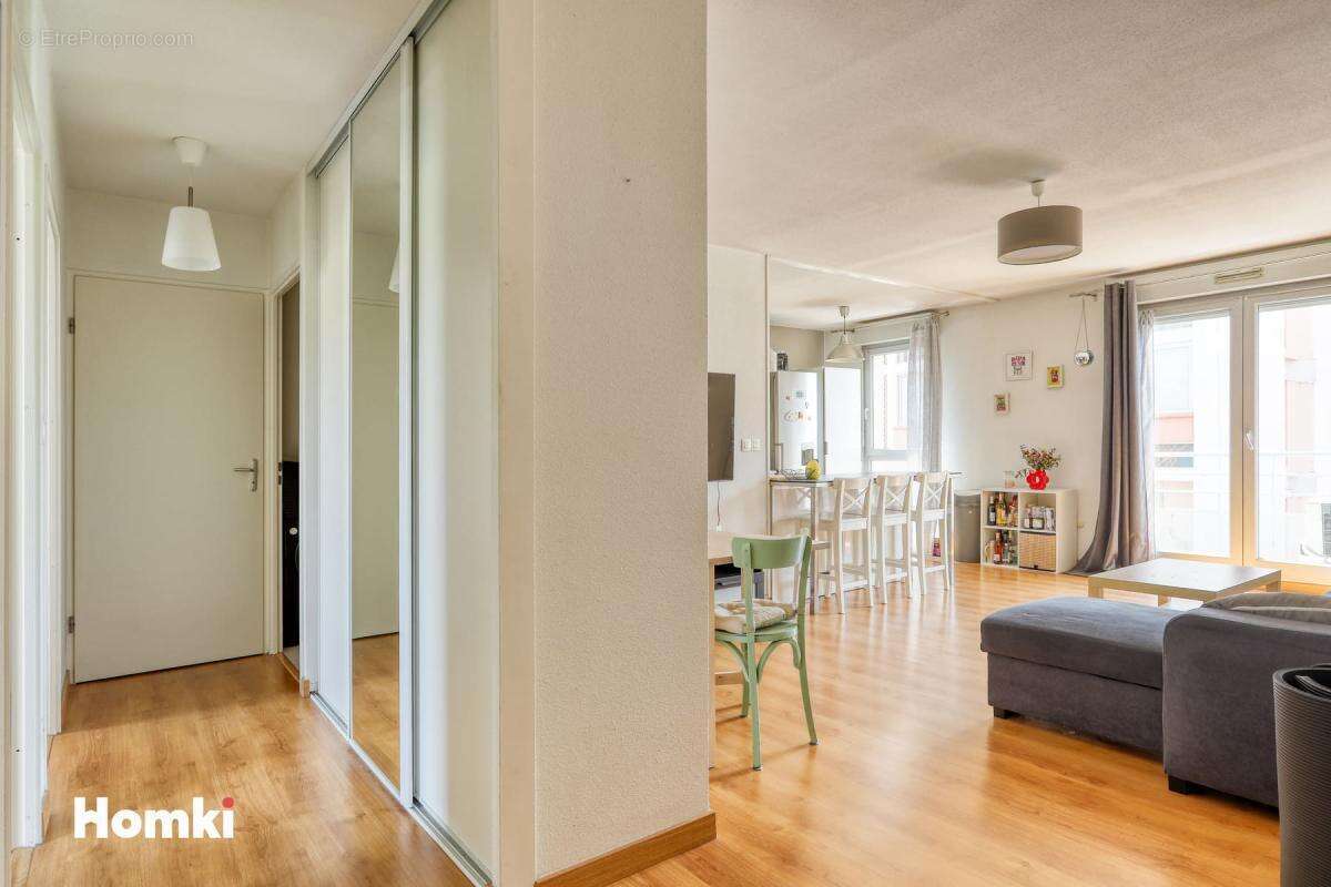 Appartement T3 de 62 m² à Toulouse 31400, Rue Guglielmo Marconi - photo 3