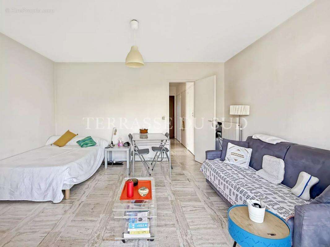 Appartement à MARSEILLE-7E