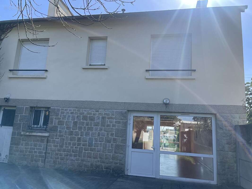 Maison à FOUGERES
