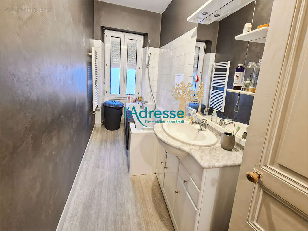 Maison à SAINT-REMY-EN-MAUGES