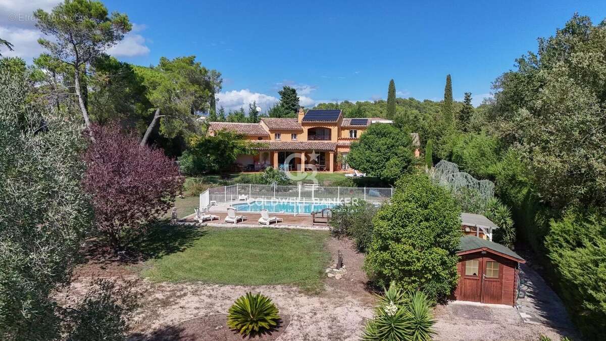 Maison à MOUGINS
