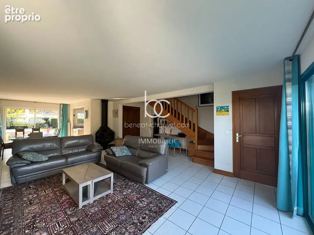Propriété 5 chambres - vue mer - piscine - golfe sarzeau (56) - photo 3