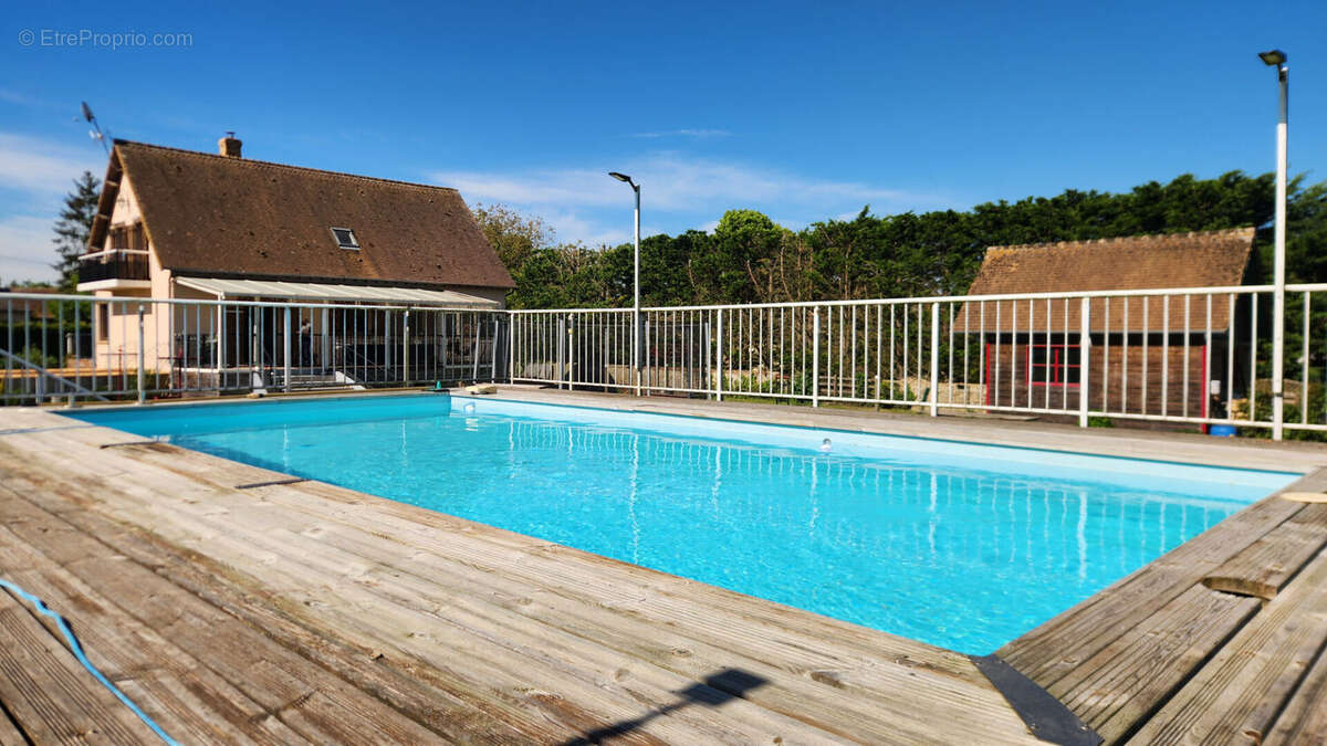 Maison à CHATEAUNEUF-EN-THYMERAIS