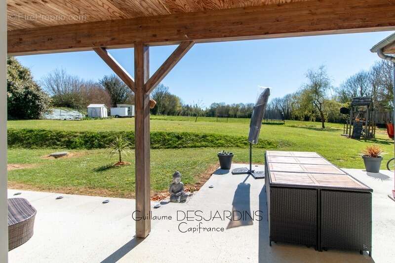 Maison à AUBRY-LE-PANTHOU