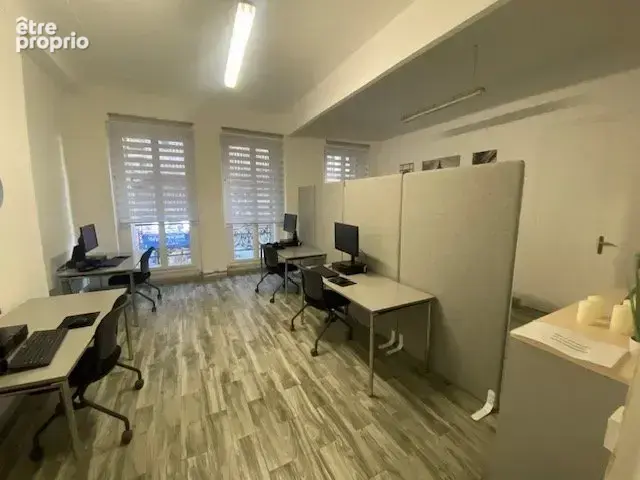 Photo Commerce à Marseille-1e au prix de 218 000€