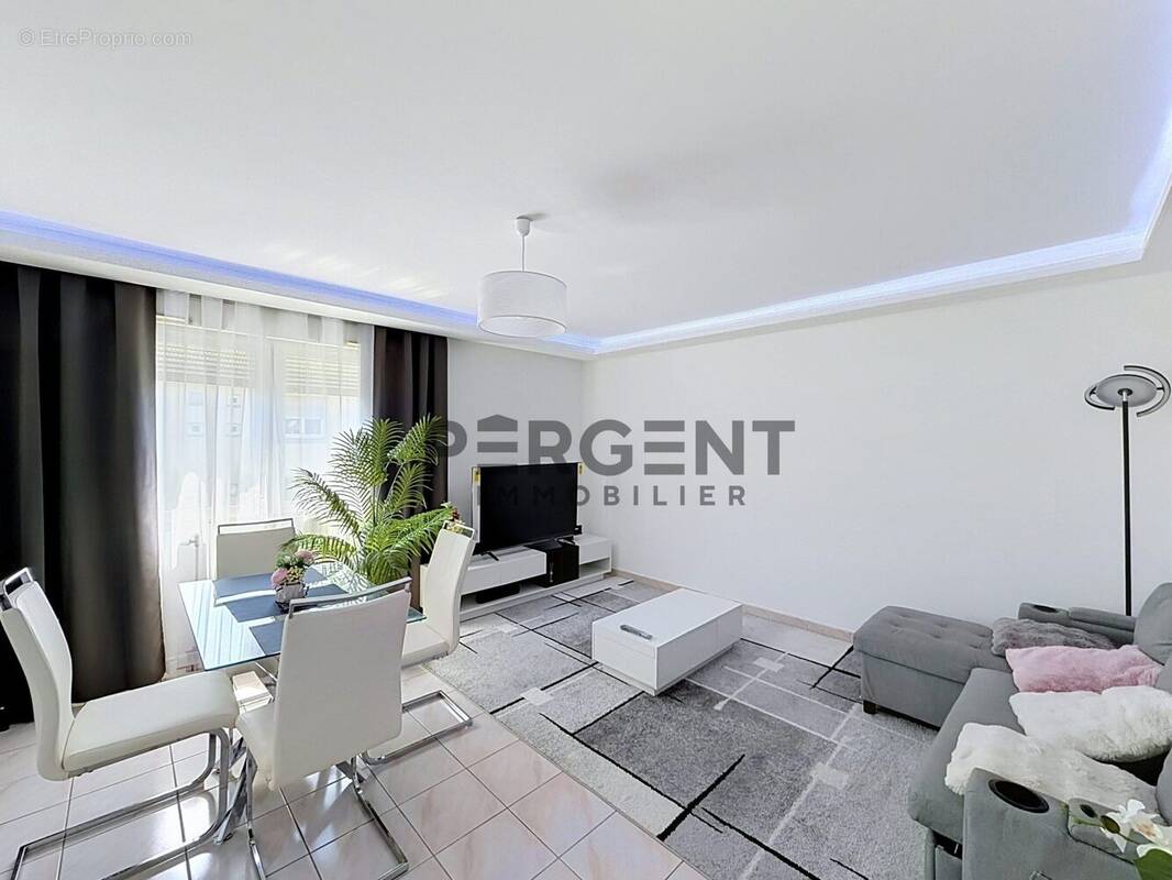 Appartement à CHARLEVILLE-MEZIERES