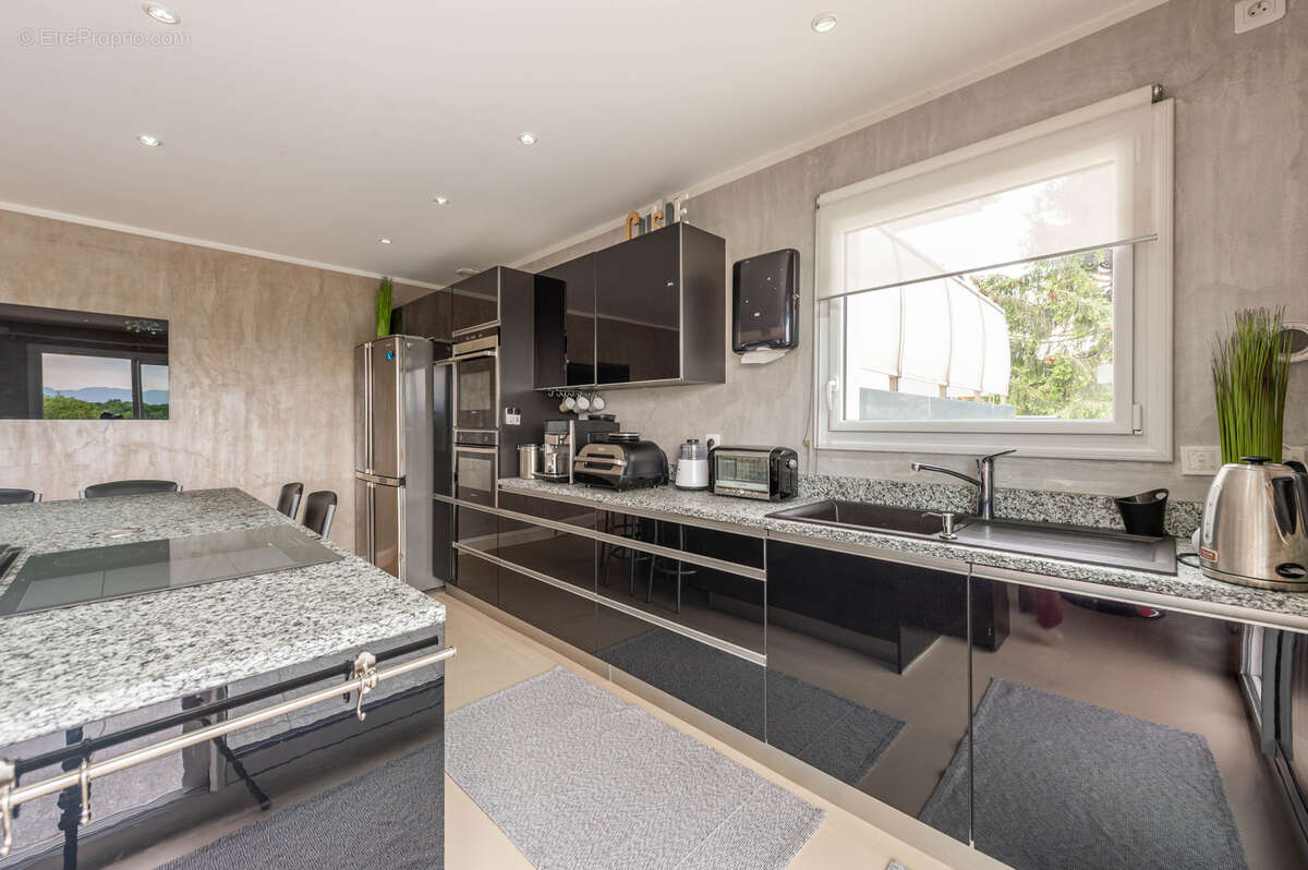 Maison à SAINT-CERGUES