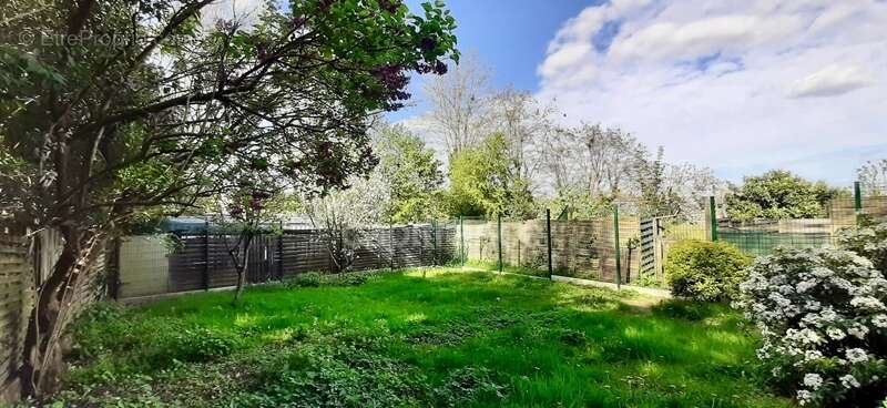 Maison à BURES-SUR-YVETTE