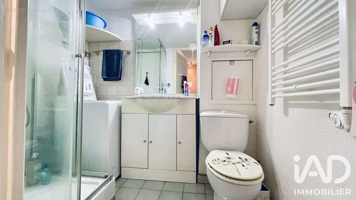 Appartement 30 m² à La Londe-Les-Maures  - photo 7