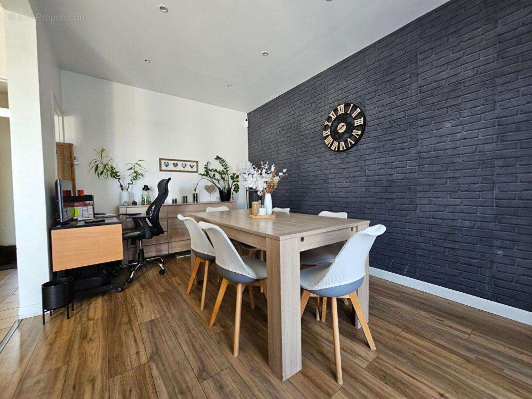 Maison à LA FRETTE-SUR-SEINE