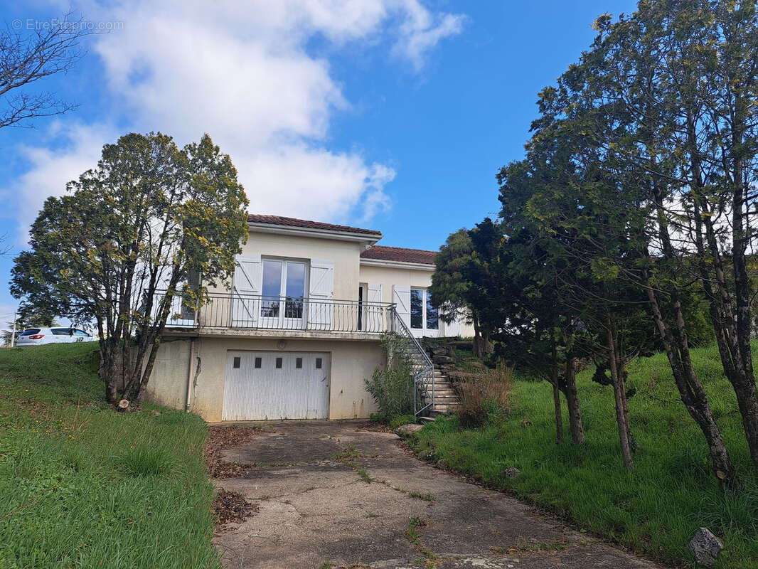 Maison à CASSEUIL