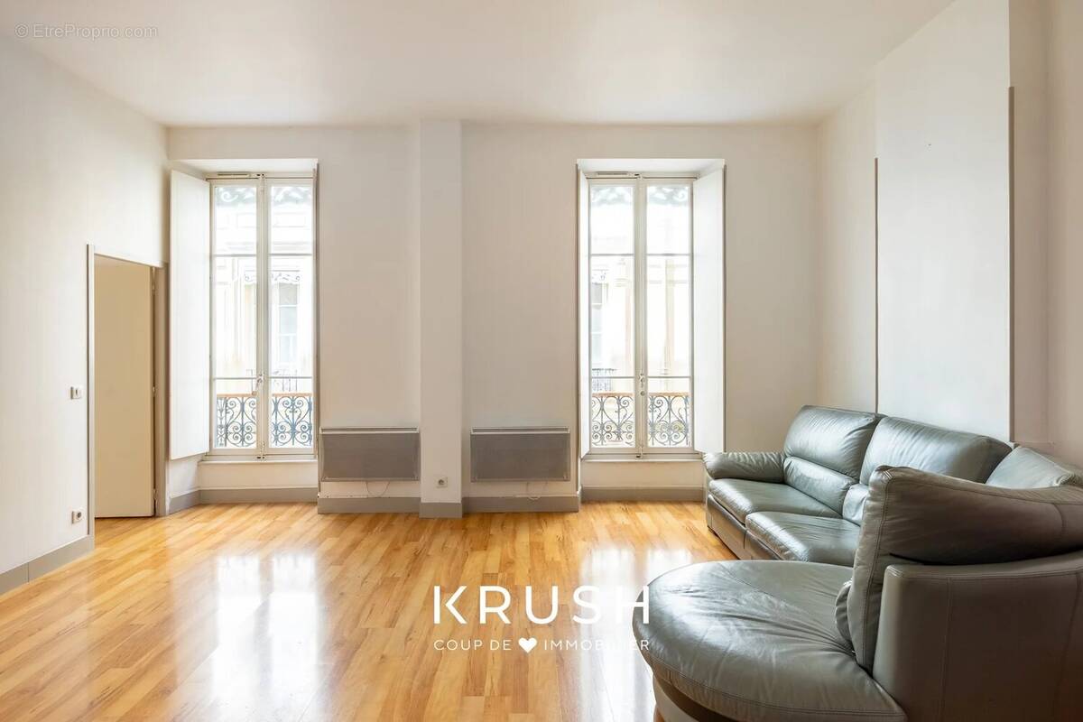 Appartement à MARSEILLE-2E